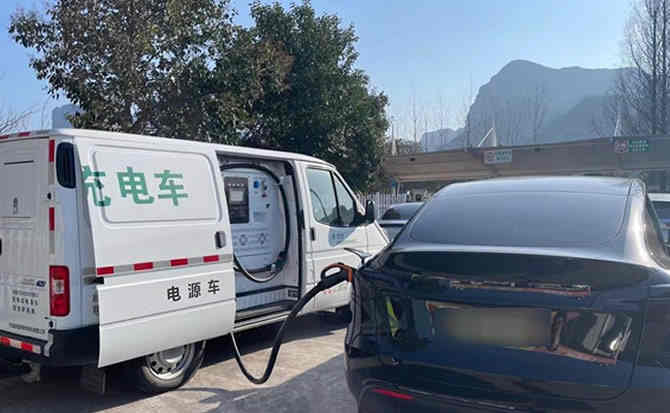 东湖区汽车搭电